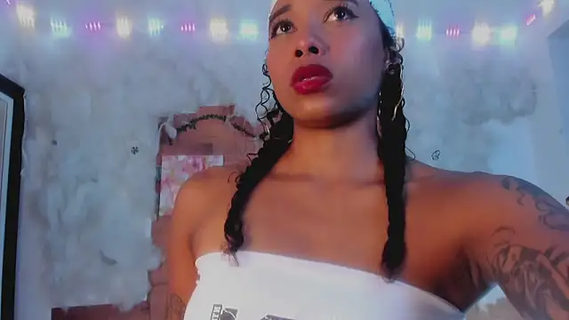 kelly thomson online show from January 20, 9:53 pm