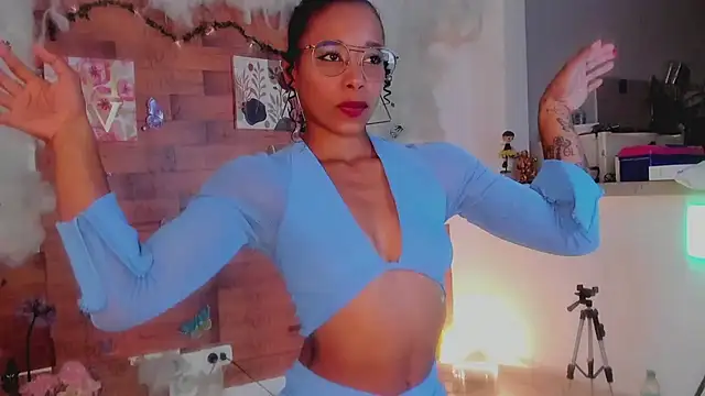 kelly thomson online show from January 21, 9:46 pm