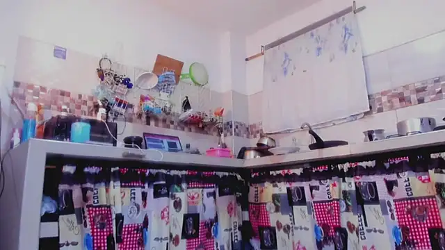 kelly thomson online show from January 24, 3:11 am