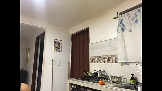 kelly thomson online show from February 11, 2:35 am