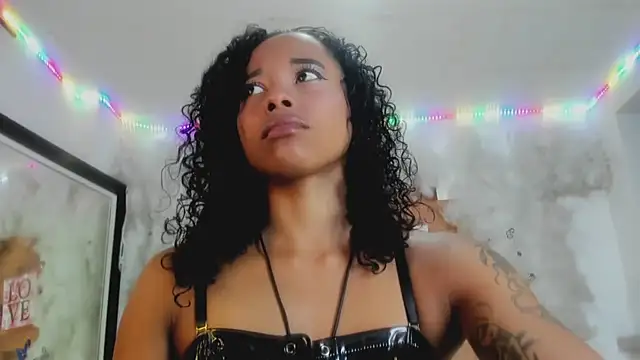 kelly thomson online show from February 16, 9:38 pm