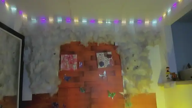 kelly thomson online show from March 11, 1:12 pm