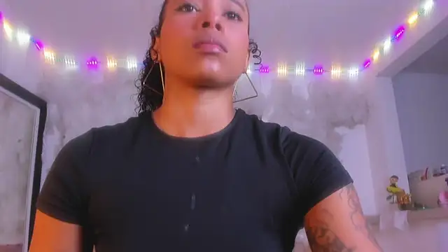 kelly thomson online show from March 21, 10:17 pm