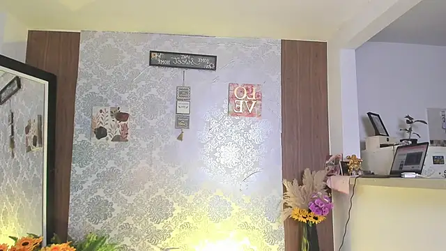 kelly thomson online show from September 24, 10:24 pm