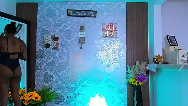 kelly thomson online show from September 30, 11:43 pm