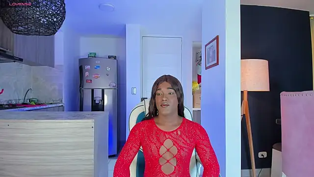 SammyGirlTS online show from October 8, 4:37 pm