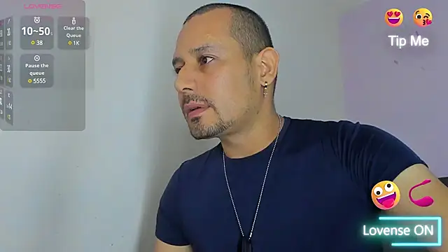 jhonyalzate2 online show from December 10, 9:22 pm