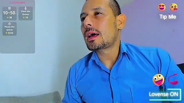 jhonyalzate2 online show from December 15, 8:41 am
