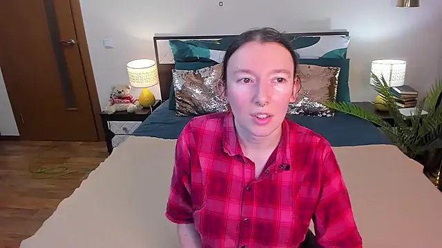 CatherineWalls online show from February 20, 6:26 am
