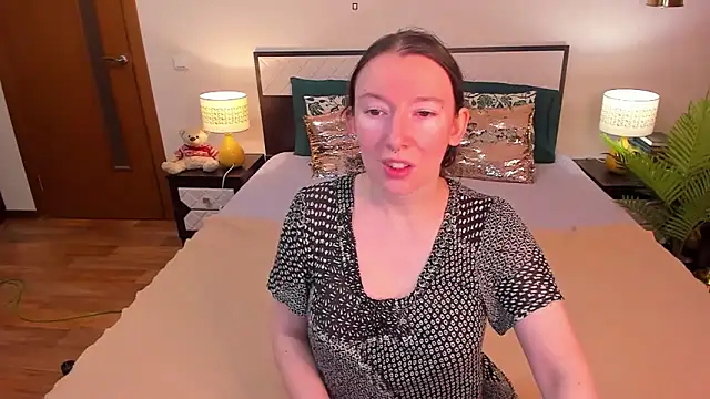CatherineWalls online show from May 24, 5:12 am