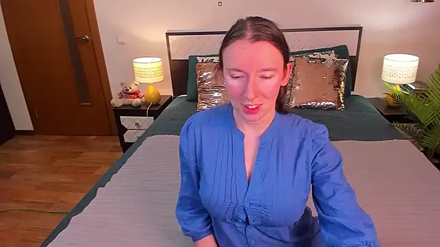 CatherineWalls online show from May 31, 1:58 am
