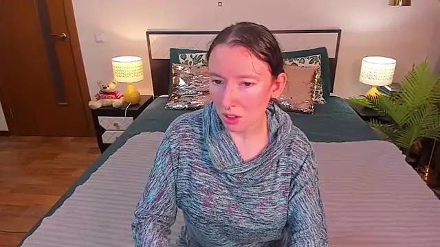 CatherineWalls online show from June 5, 4:08 am