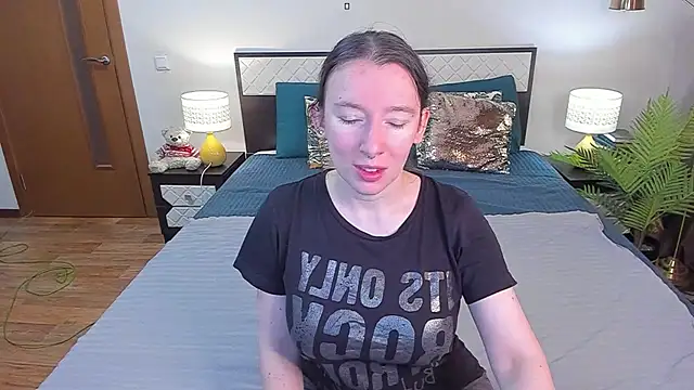 CatherineWalls online show from June 9, 2:23 am