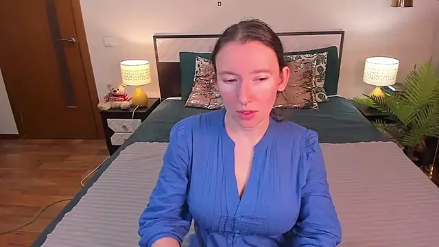 CatherineWalls online show from June 16, 2:03 am