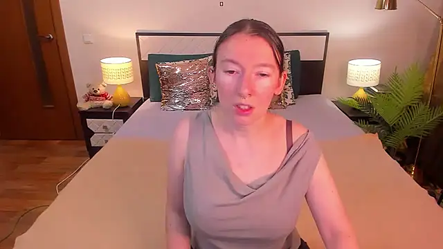 CatherineWalls online show from July 9, 2:59 am