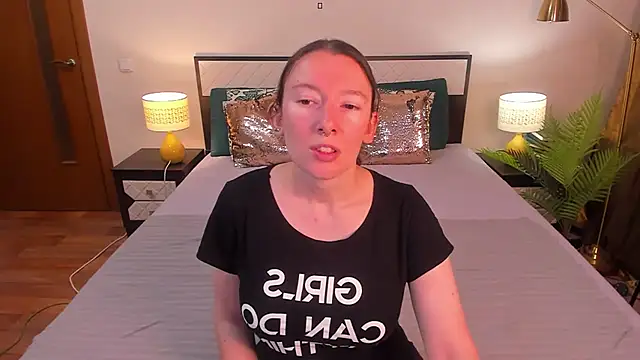 CatherineWalls online show from July 14, 4:06 am