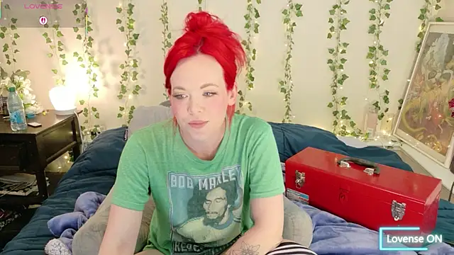 thetinyblue online show from June 15, 4:42 pm