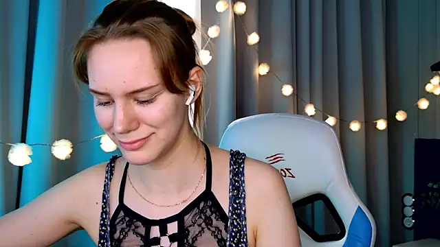 Ramona    online show from March 7, 12:45 pm