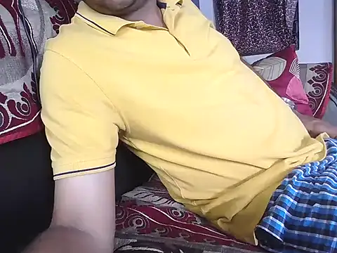 Snapshot of aakash_ModelBrown chatting on October 23, 5:40 am aakash ModelBrown online show from October 23, 5:40 am