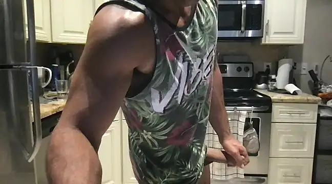 BigGuyMuscle online show from February 13, 9:27 pm