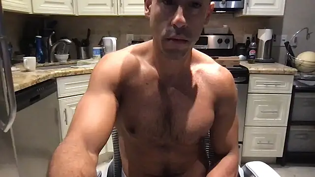 Snapshot of BigGuyMuscle chatting on September 20, 2:51 pm BigGuyMuscle online show from September 20, 2:51 pm