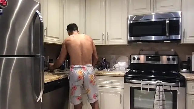 Snapshot of BigGuyMuscle chatting on September 26, 1:26 pm BigGuyMuscle online show from September 26, 1:26 pm