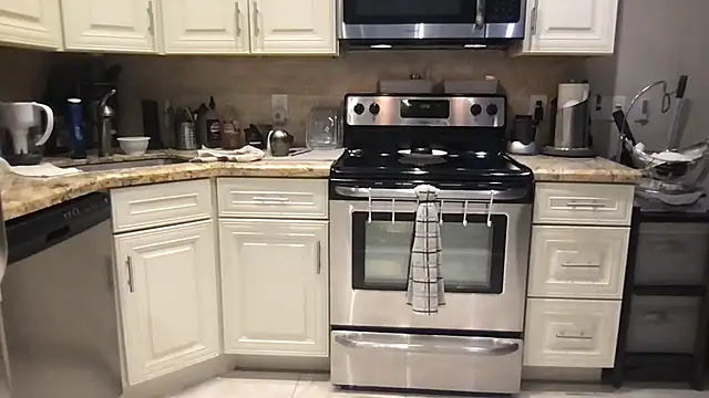 Snapshot of BigGuyMuscle chatting on September 30, 5:07 pm BigGuyMuscle online show from September 30, 5:07 pm