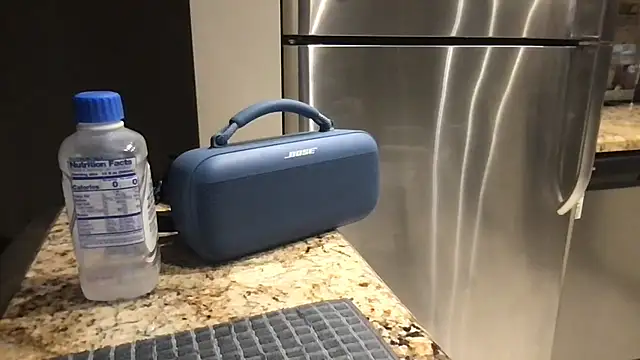 Snapshot of BigGuyMuscle chatting on October 2, 5:25 am BigGuyMuscle online show from October 2, 5:25 am