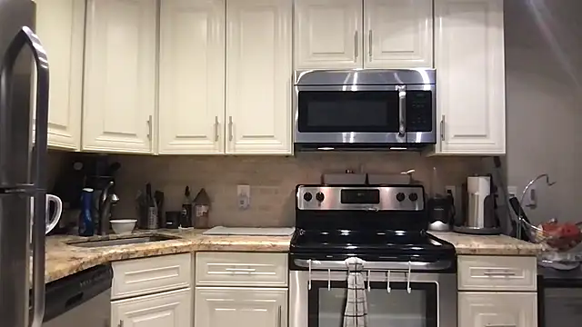 Snapshot of BigGuyMuscle chatting on October 3, 8:28 pm BigGuyMuscle online show from October 3, 8:28 pm