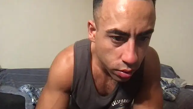 Snapshot of BigGuyMuscle chatting on October 10, 11:37 pm BigGuyMuscle online show from October 10, 11:37 pm