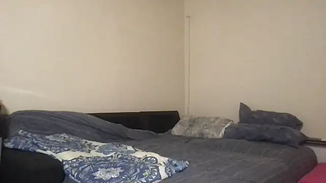 Snapshot of BigGuyMuscle chatting on October 20, 5:57 pm BigGuyMuscle online show from October 20, 5:57 pm