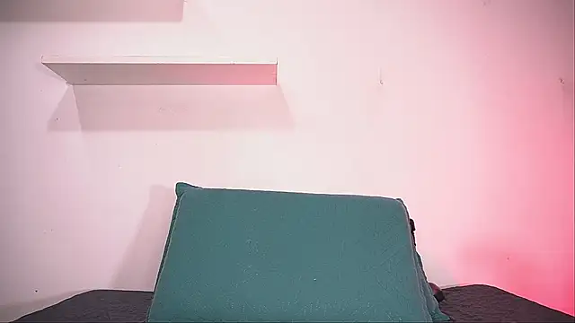 alexaa walker online show from October 12, 12:15 pm