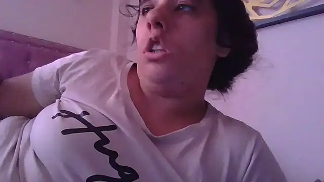 annarose19 online show from February 7, 6:33 pm