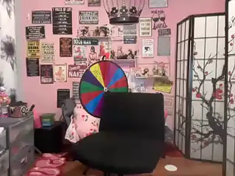 latinacubana online show from December 13, 6:31 am