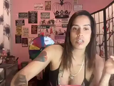 latinacubana online show from December 14, 12:55 pm