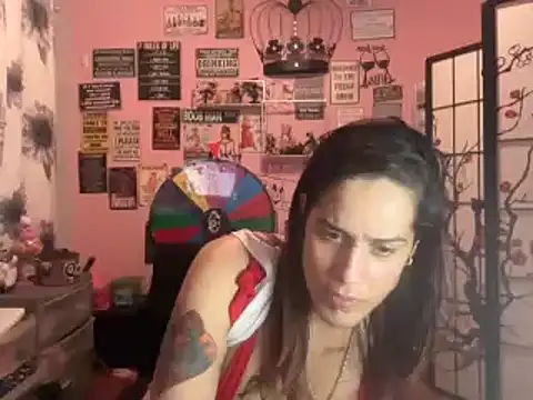 latinacubana online show from December 20, 11:00 am