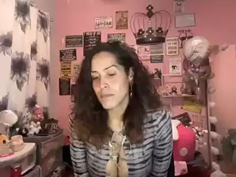 latinacubana online show from January 5, 12:42 pm