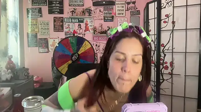 latinacubana online show from March 8, 1:14 pm