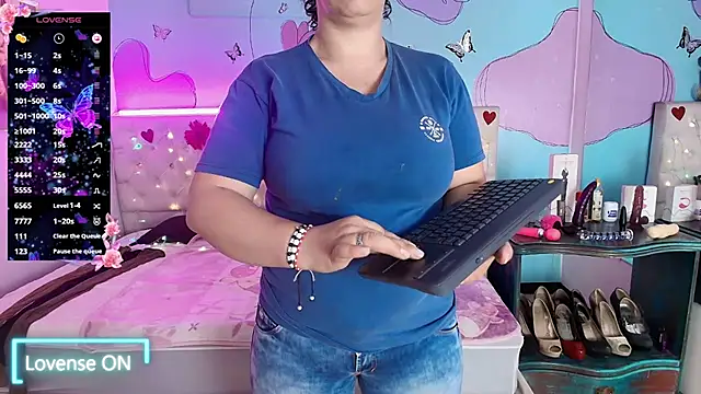 Zaly mature online show from June 12, 9:35 pm