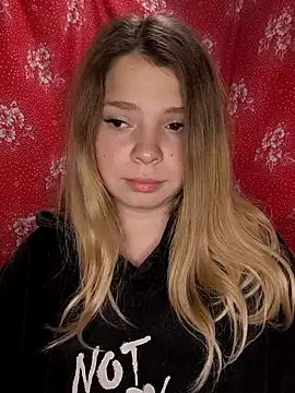 Zuli Kiska online show from November 20, 10:31 pm