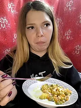 Zuli Kiska online show from November 26, 11:55 am