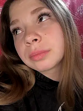 Zuli Kiska online show from December 21, 9:33 pm