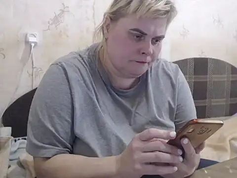 Snapshot of Ameliabusty chatting on February 14, 9:45 am Ameliabusty online show from February 14, 9:45 am