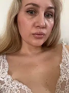 YourBlondee online show from March 20, 3:02 am