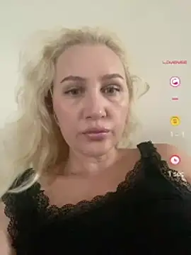 YourBlondee online show from July 6, 12:51 am