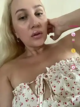 YourBlondee online show from July 9, 1:20 am