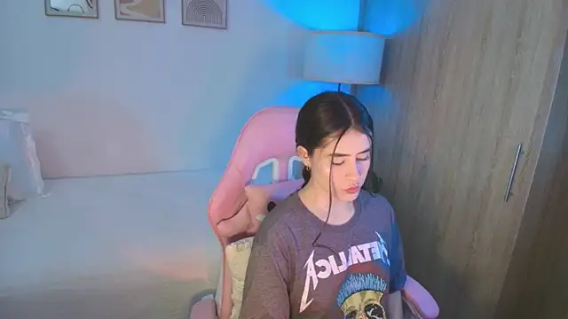 Snapshot of iriswest_ chatting on September 25, 11:52 pm iriswest online show from September 25, 11:52 pm