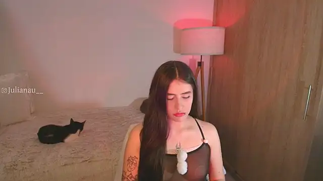 Snapshot of iriswest_ chatting on October 30, 12:23 am iriswest online show from October 30, 12:23 am