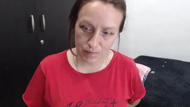 Snapshot of kittykalor09 chatting on April 7, 4:13 am kittykalor09 online show from April 7, 4:13 am
