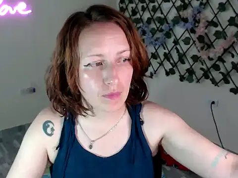 Snapshot of kittykalor09 chatting on April 14, 3:40 pm kittykalor09 online show from April 14, 3:40 pm